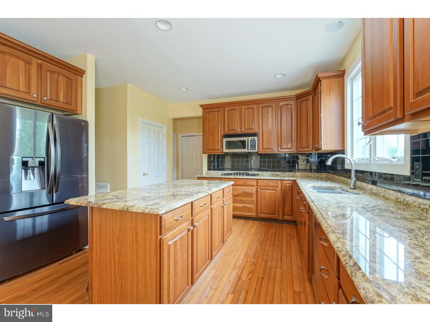 22 Jasmine Road Lumberton, NJ 08048 - Photo 4 of 25 Kitchen