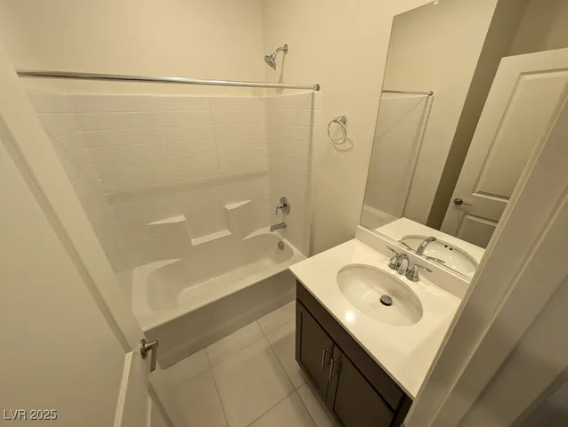 $3,800 | 544 Clover Bar Lane, Las Vegas, NV 89138