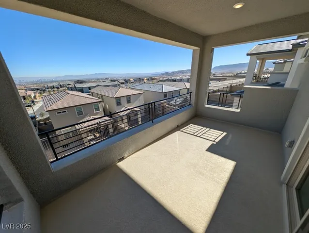 $3,800 | 544 Clover Bar Lane, Las Vegas, NV 89138
