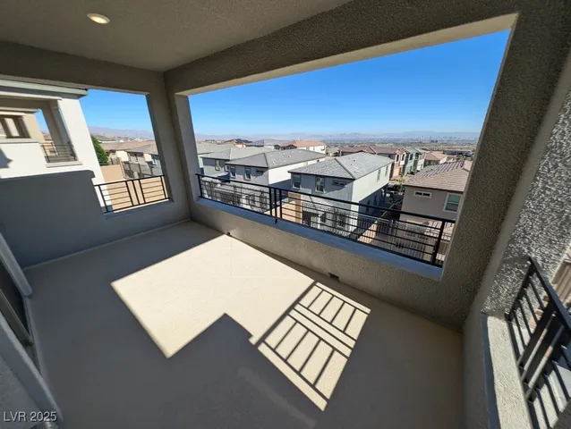 $3,800 | 544 Clover Bar Lane, Las Vegas, NV 89138