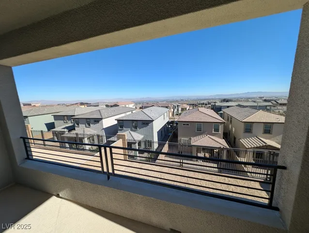 $3,800 | 544 Clover Bar Lane, Las Vegas, NV 89138