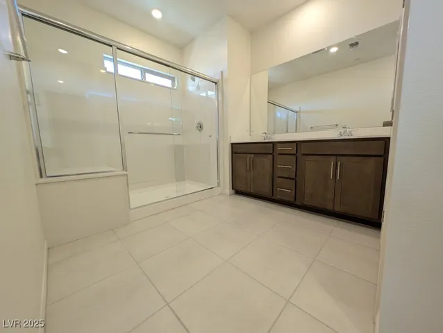 $3,800 | 544 Clover Bar Lane, Las Vegas, NV 89138