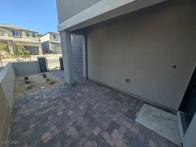 $3,800 | 544 Clover Bar Lane, Las Vegas, NV 89138