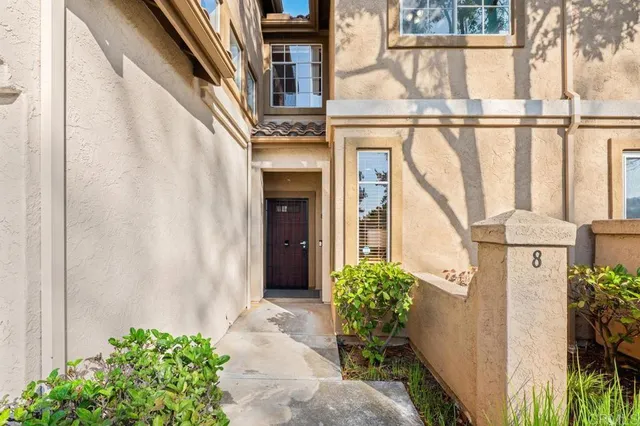 $899,000 | 12490 Heatherton Court, Unit 8, San Diego, CA 92128