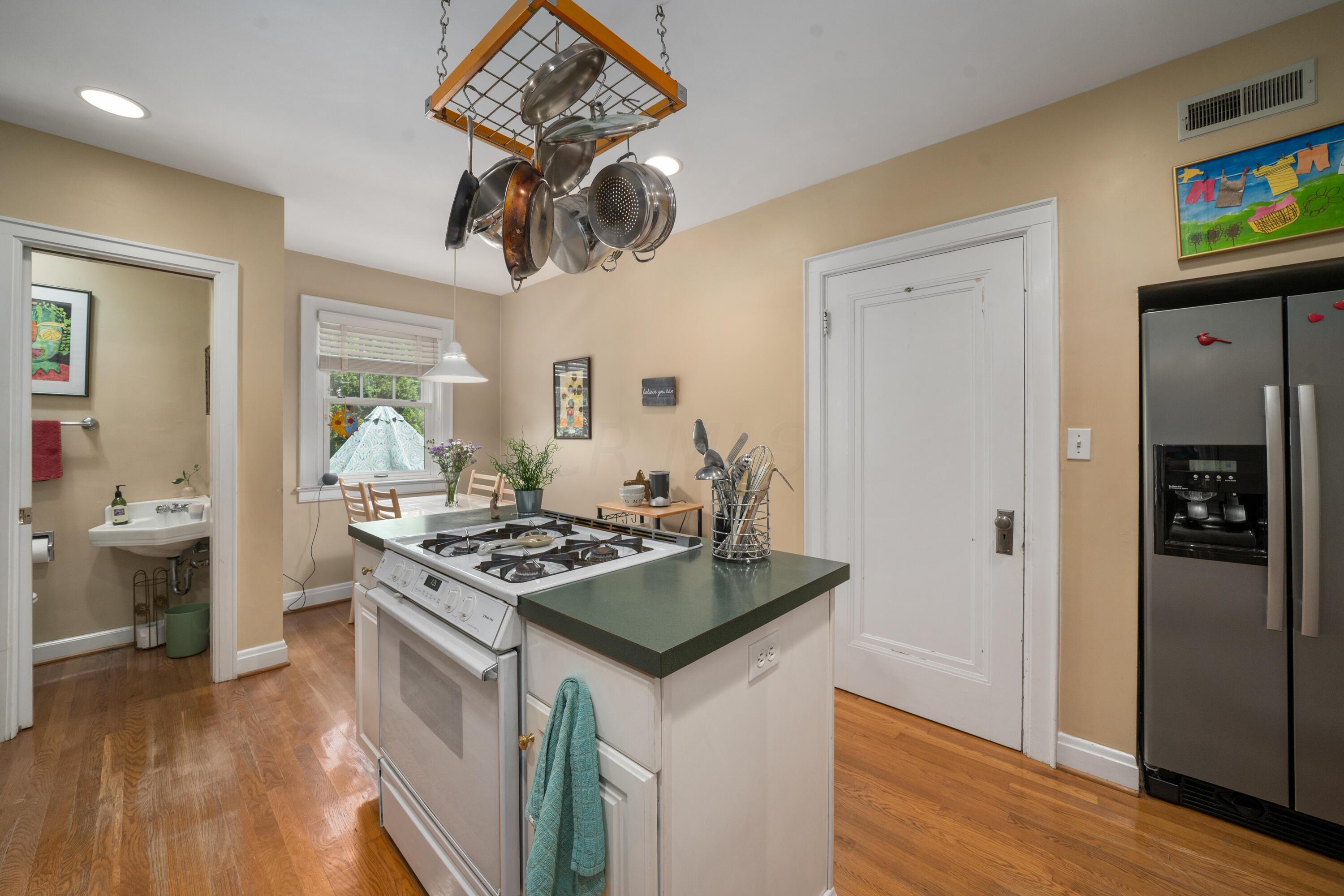 89 North Cassingham Road Bexley, OH 43209 - Photo 19 of 68 DSC01431
