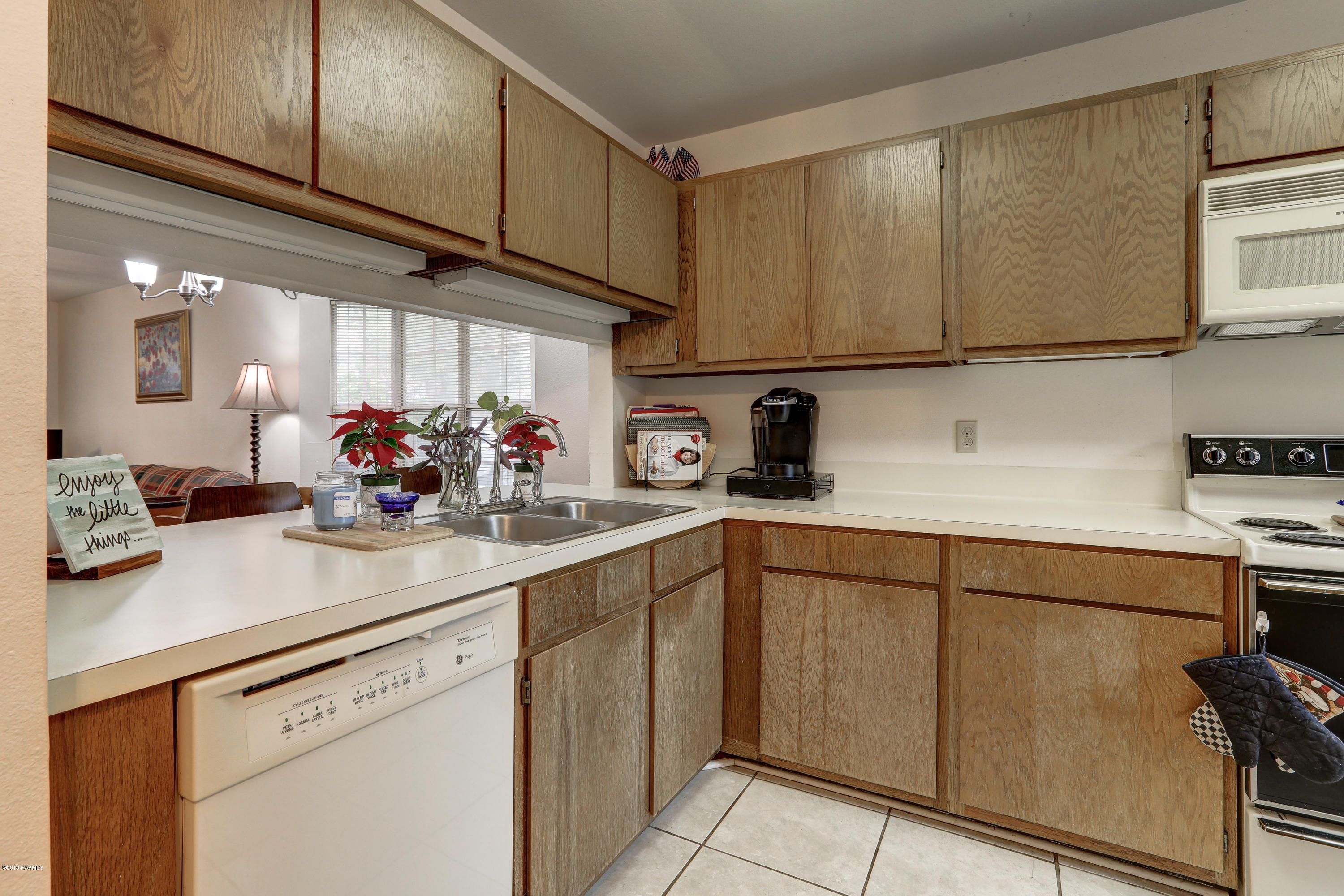 416 Doucet Road, Unit 4A Lafayette, LA 70503 - Photo 12 of 32 DoucetRd-14