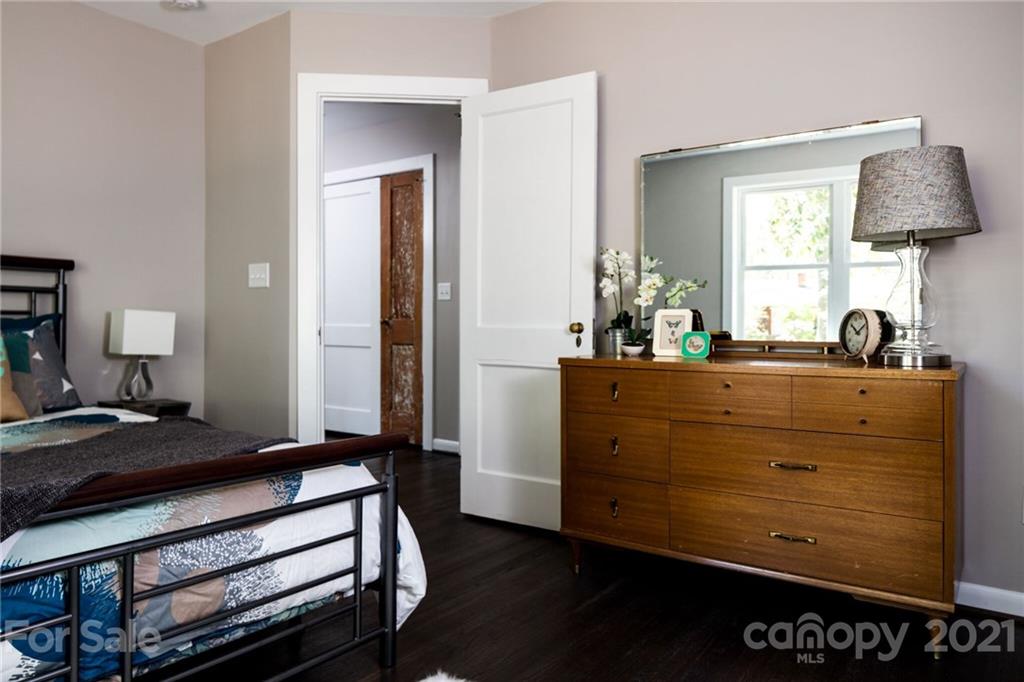 2133 Eaton Road Charlotte, NC 28205 - Photo 11 of 23 Gallery Image 11
