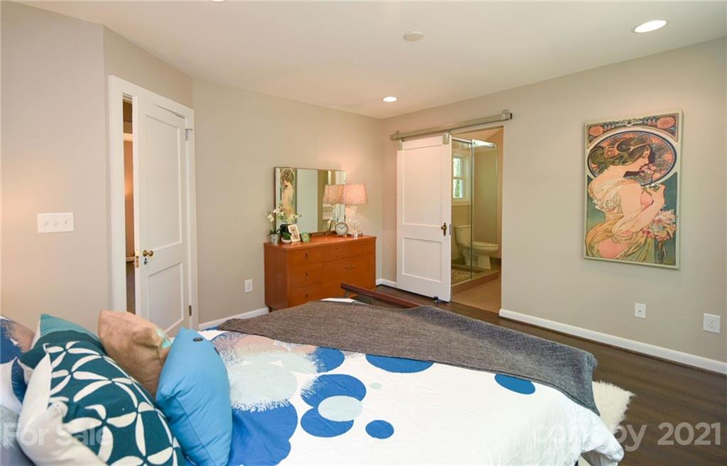 2133 Eaton Road Charlotte, NC 28205 - Photo 12 of 23 Gallery Image 12