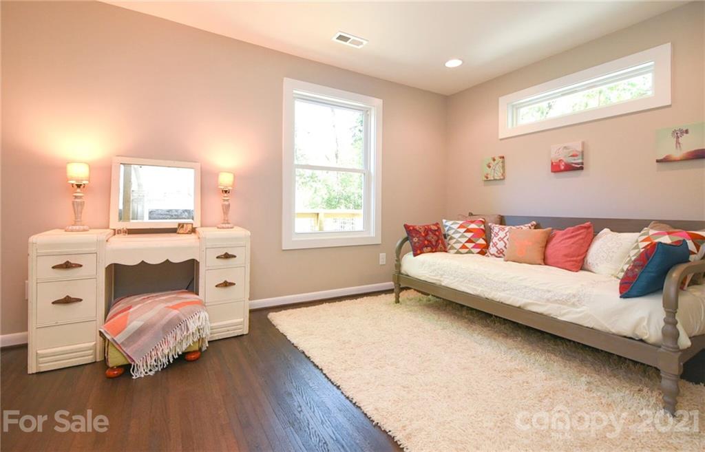 2133 Eaton Road Charlotte, NC 28205 - Photo 17 of 23 Gallery Image 17