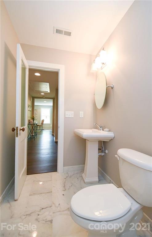 2133 Eaton Road Charlotte, NC 28205 - Photo 19 of 23 Gallery Image 19