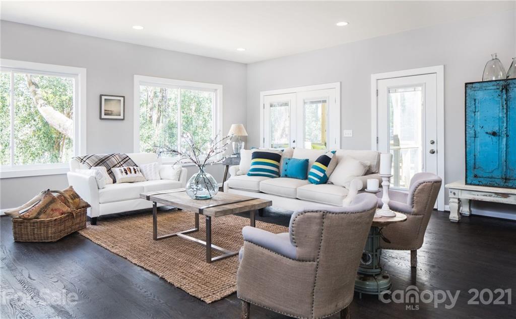 2133 Eaton Road Charlotte, NC 28205 - Photo 4 of 23 Gallery Image 4