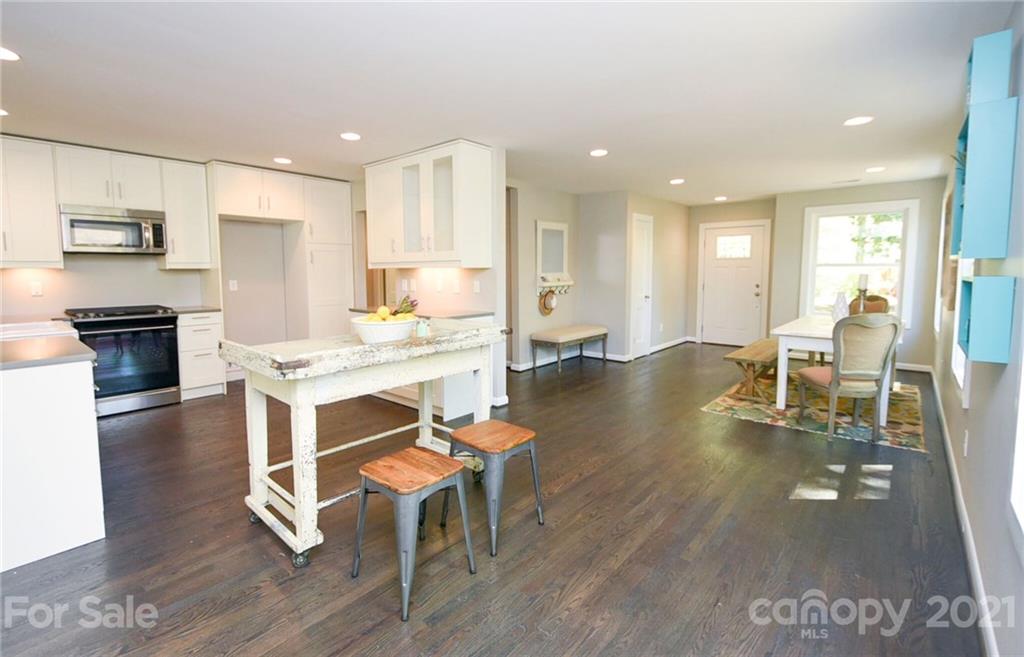 2133 Eaton Road Charlotte, NC 28205 - Photo 9 of 23 Gallery Image 9
