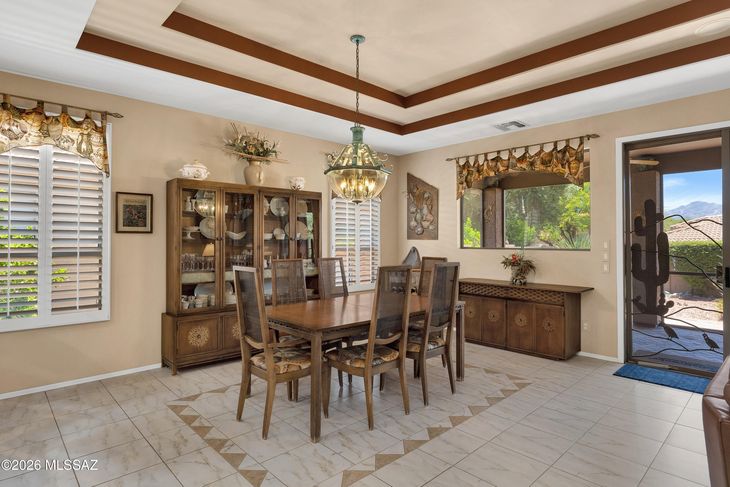 62441 East Northwood Road Tucson, AZ 85739 - Photo 7 of 37 Tray ceiling & custom tile