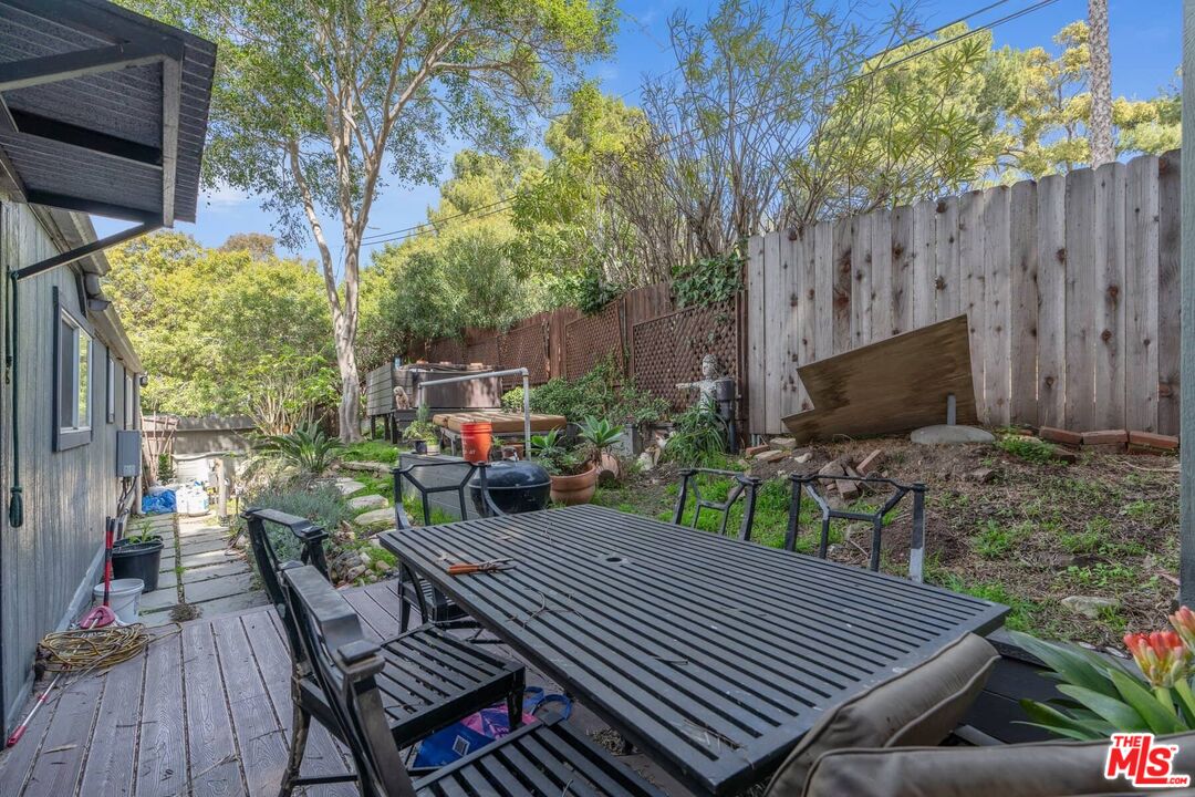 2 Paradise Cove Road Malibu, CA 90265 - Photo 11 of 24 a view of a backyard with sitting area