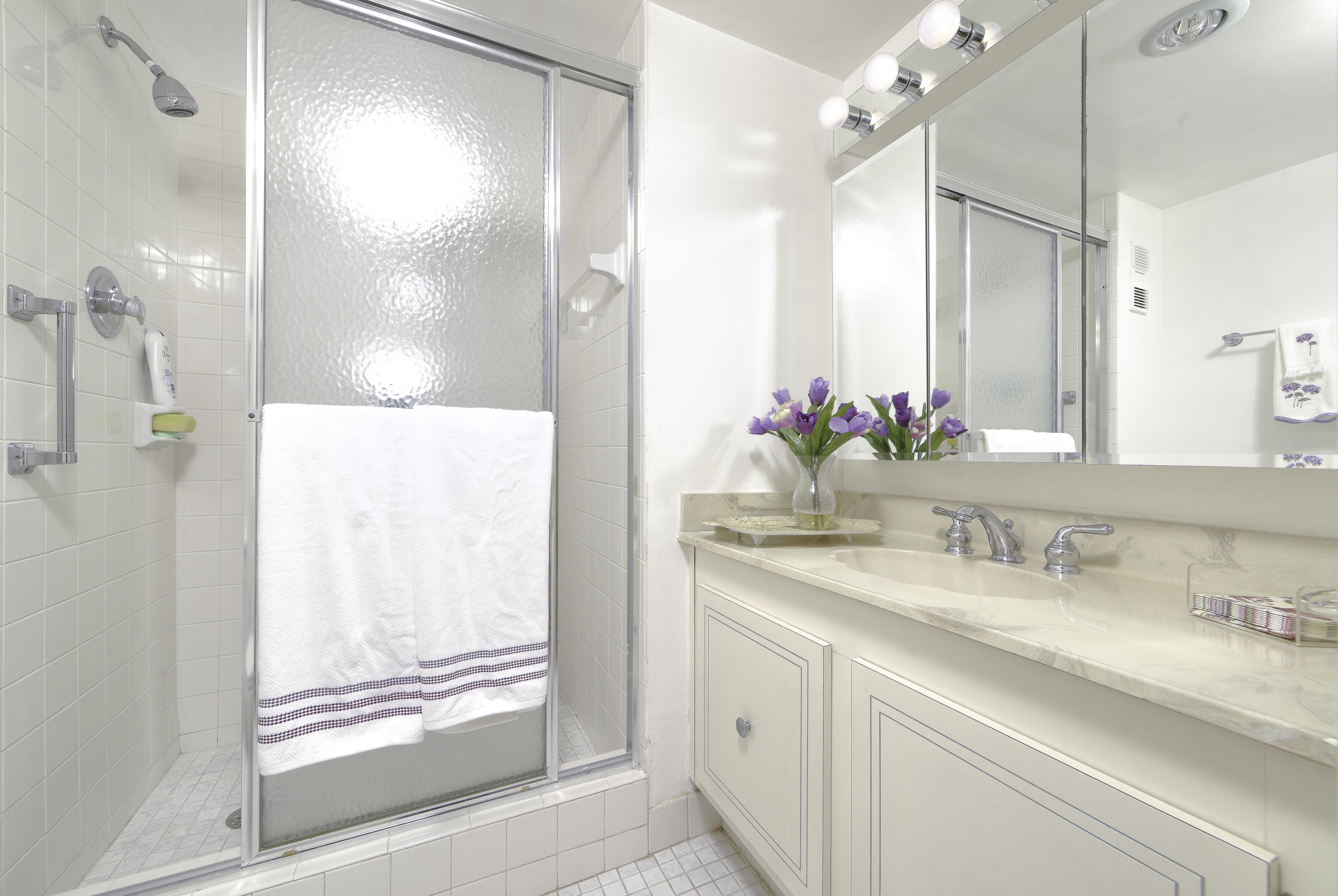 6300 Northwest 2nd Avenue, Unit 308 Boca Raton, FL 33487 - Photo 22 of 38 Second Bathroom
