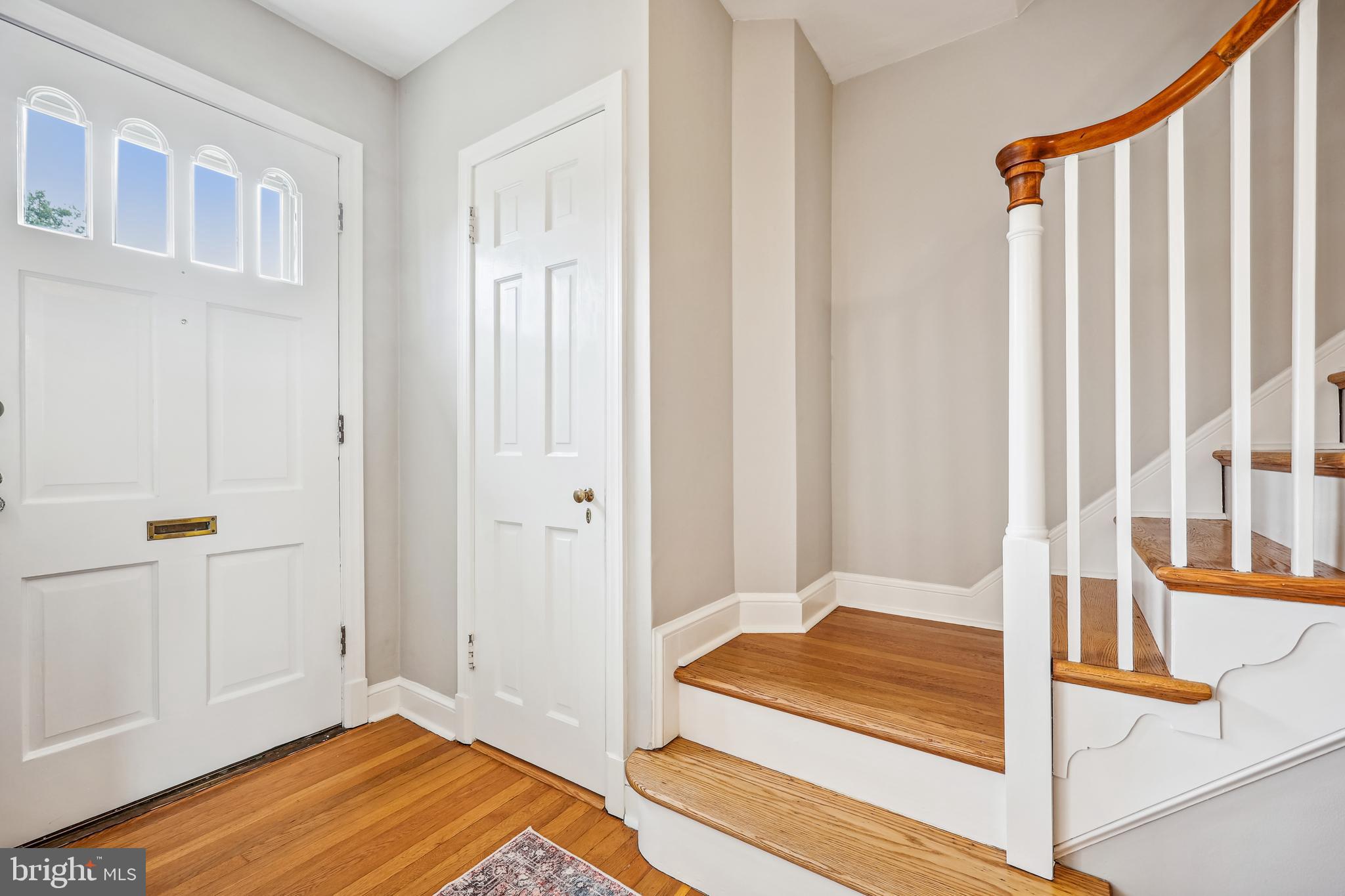 8904 Colesville Road Silver Spring, MD 20910 - Photo 2 of 94 Foyer