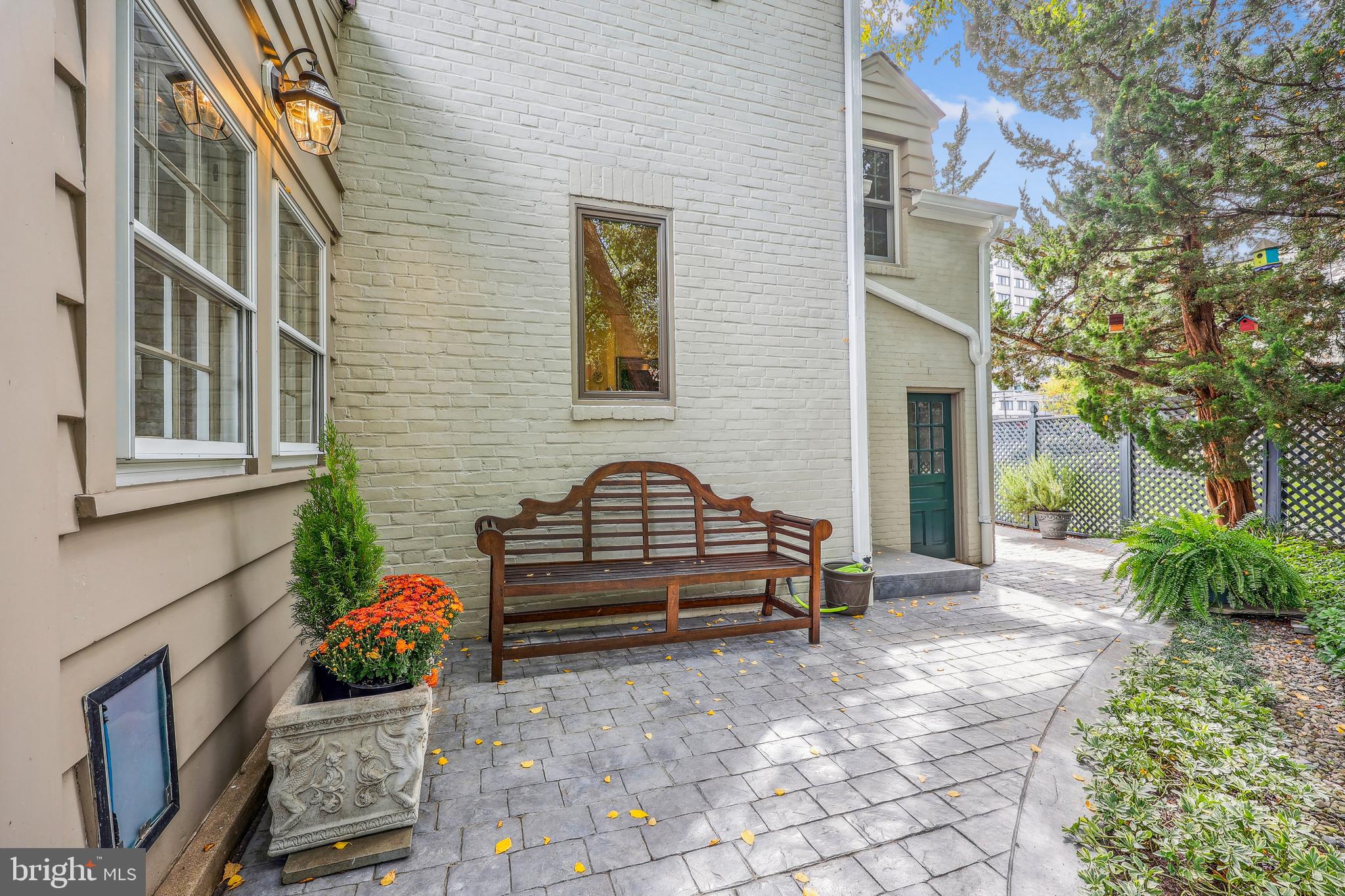 8904 Colesville Road Silver Spring, MD 20910 - Photo 21 of 94 Rear Patio