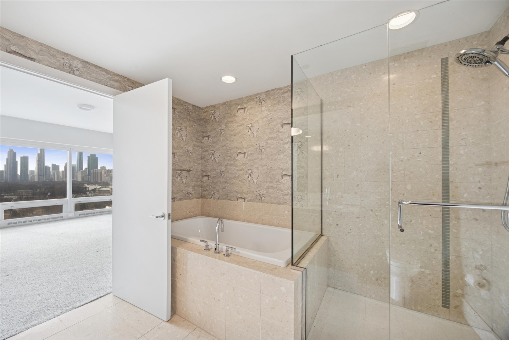 340 East Randolph Street, Unit 905 Chicago, IL 60601 - Photo 13 of 31