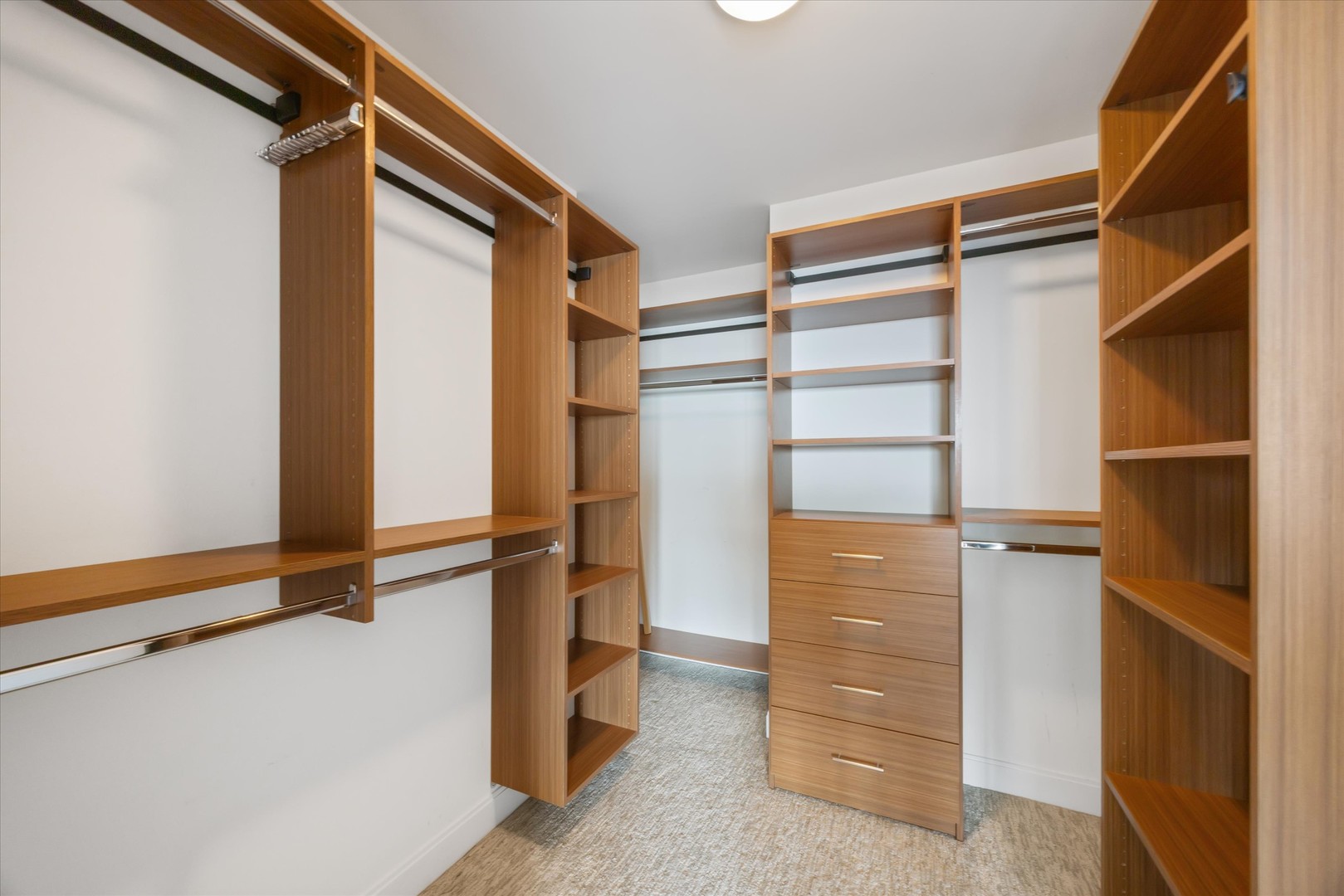 340 East Randolph Street, Unit 905 Chicago, IL 60601 - Photo 14 of 31