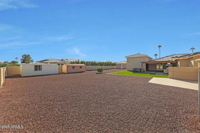 a view of a storage & utility room