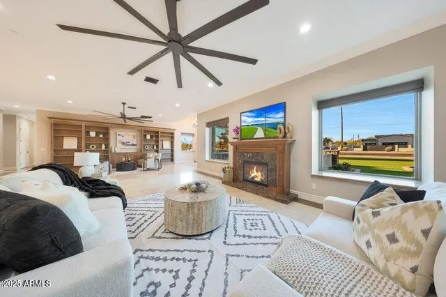 $12,000 | 6615 East Shea Boulevard, Scottsdale, AZ 85253