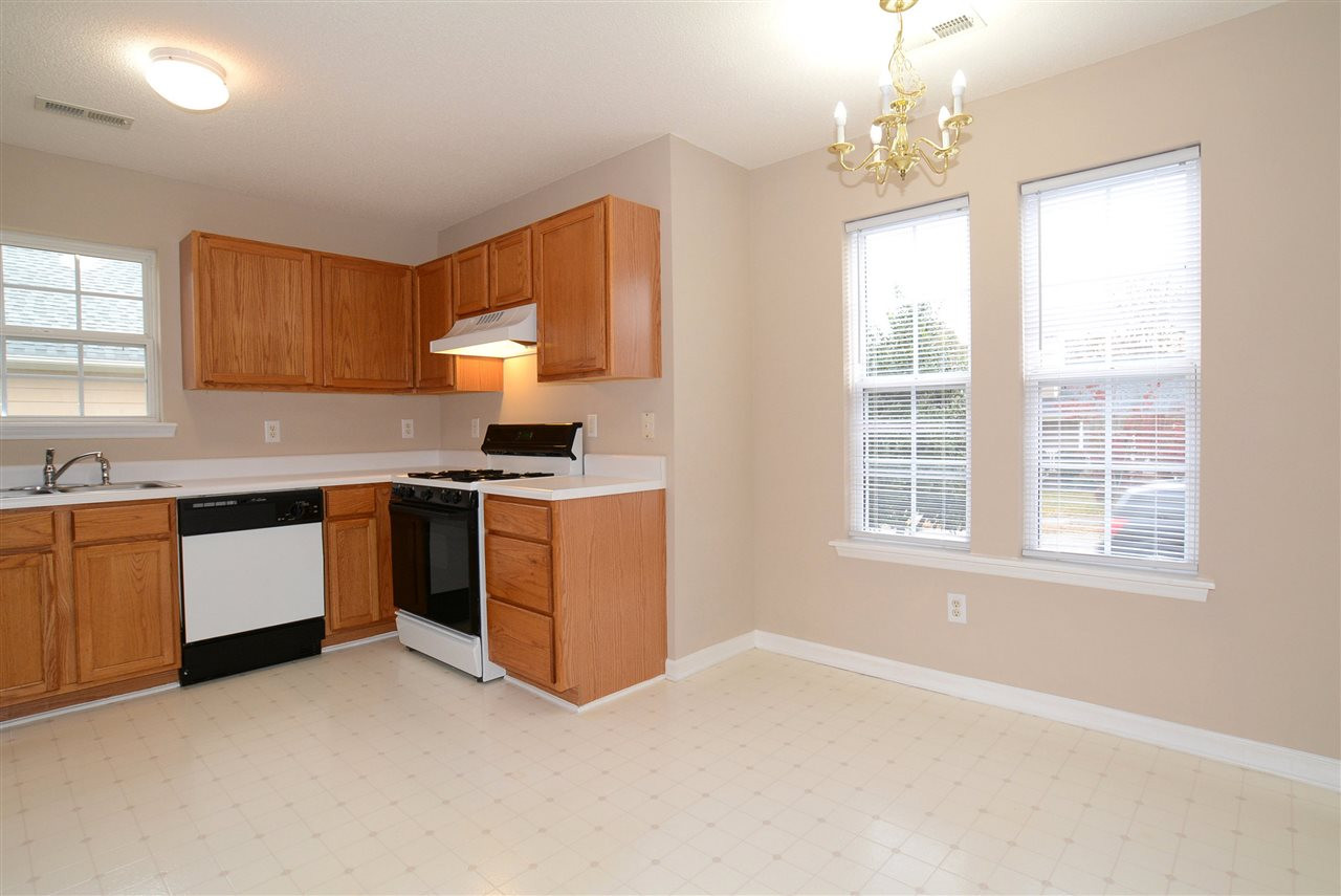 3917 Mardela Spring Drive Raleigh, NC 27616 - Photo 8 of 24 Large Eat-in Area