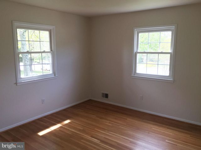 $599,900 | 4629 Guinea Road, Annandale, VA 22003