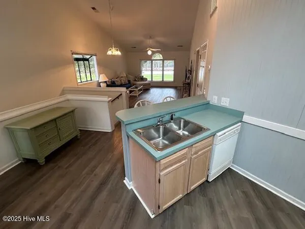 $1,500 | 228 Kings Trail, Unit A, Sunset Beach, NC 28468