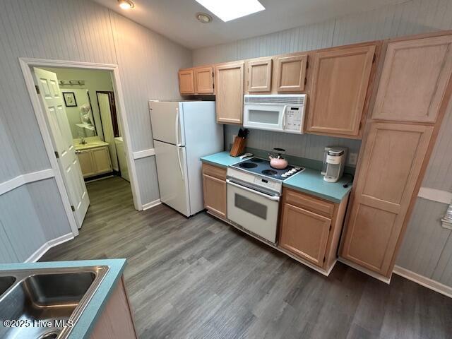 228 Kings Trail, Unit A Sunset Beach, NC 28468 - Photo 4 of 11 IMG_6058