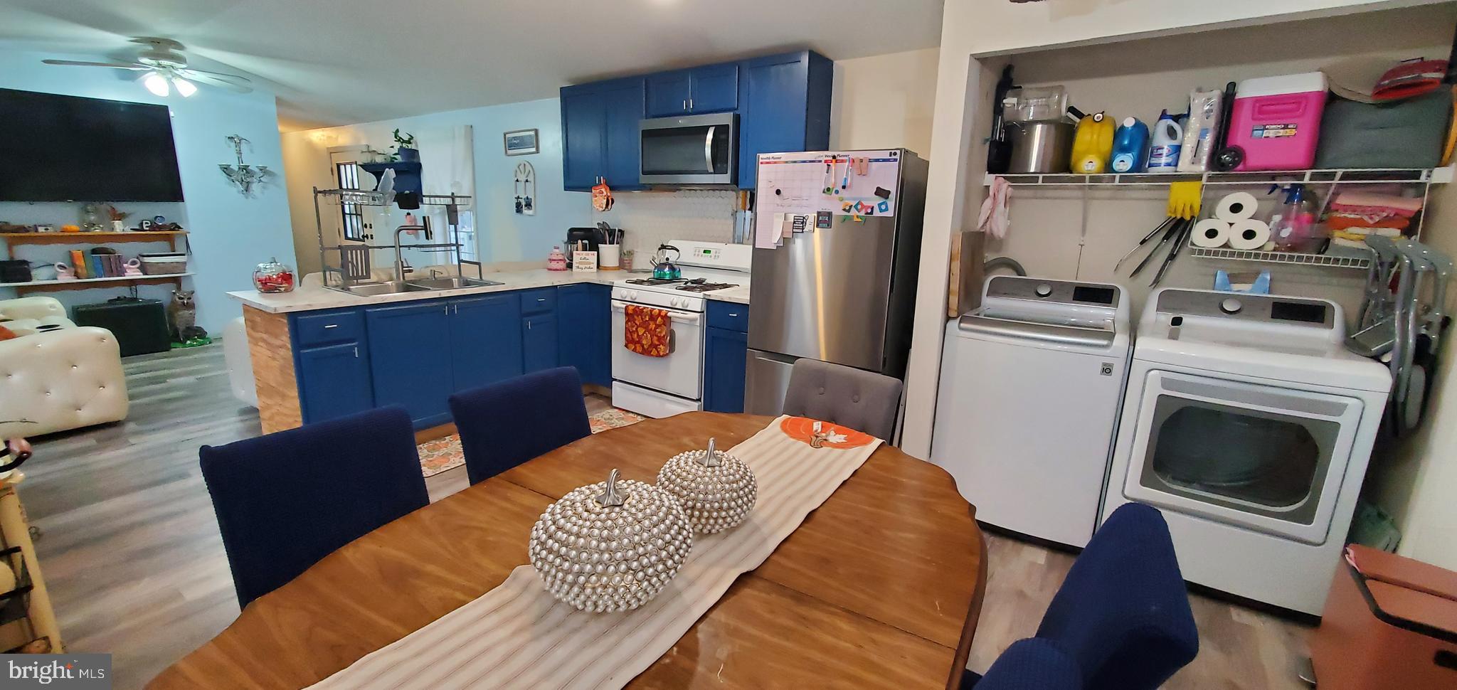 13 Springway Conowingo, MD 21918 - Photo 7 of 22 a living room with furniture and a flat screen tv