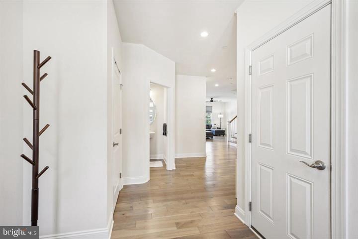 41 Midsummer Drive Newtown Square, PA 19073 - Photo 5 of 23 Entry