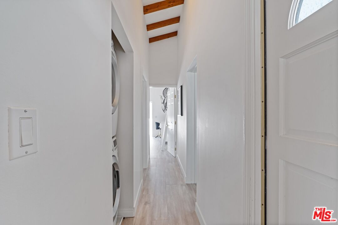 29500 Heathercliff Road, Unit 30 Malibu, CA 90265 - Photo 13 of 35
