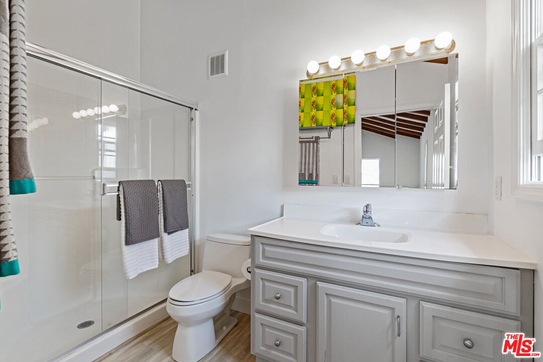 29500 Heathercliff Road, Unit 30 Malibu, CA 90265 - Photo 17 of 35
