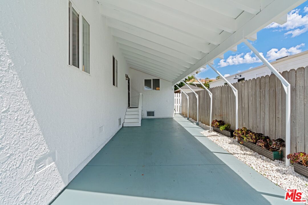 29500 Heathercliff Road, Unit 30 Malibu, CA 90265 - Photo 30 of 35