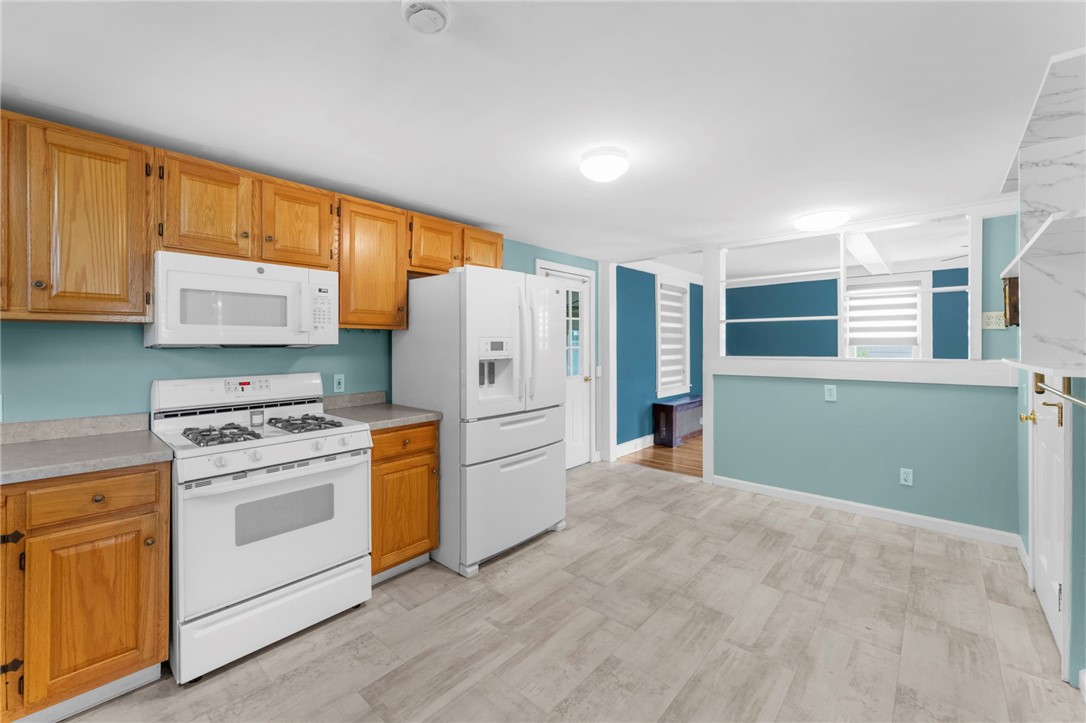 9 Ward Avenue Westerly, RI 02891 - Photo 11 of 39