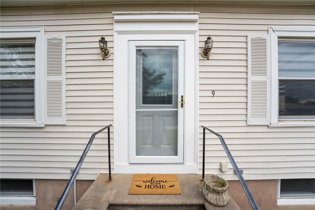 9 Ward Avenue Westerly, RI 02891 - Photo 9 of 39