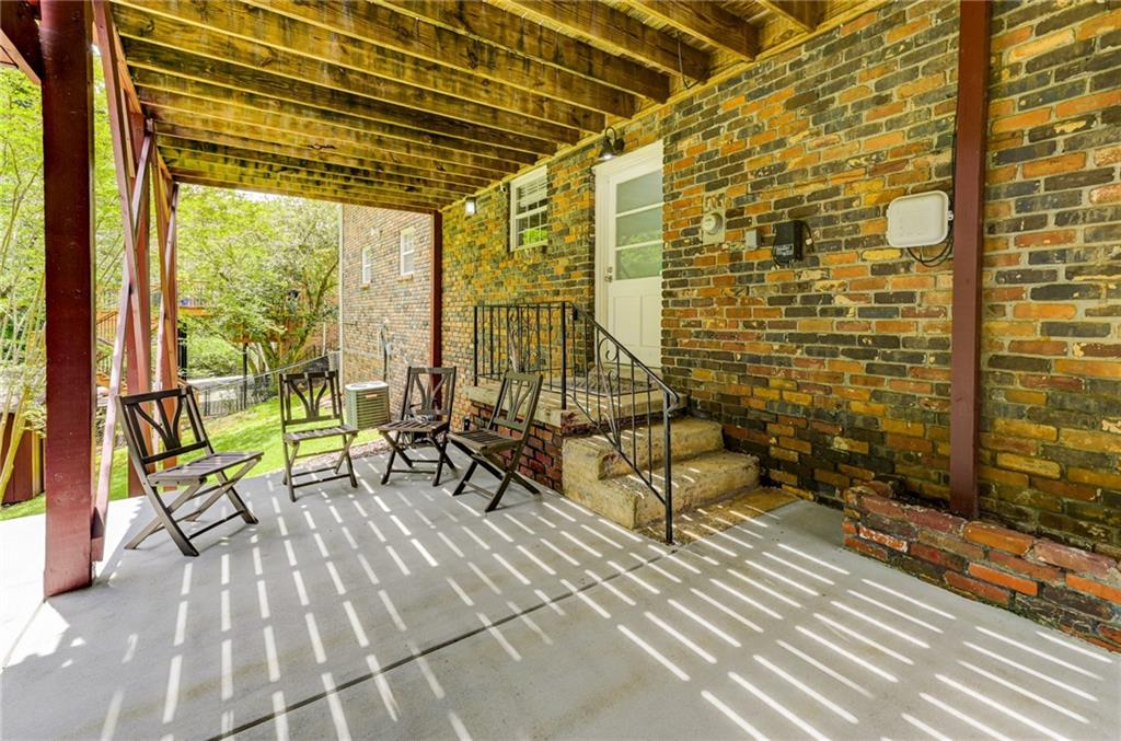 2423 Woodacres Road Northeast Atlanta, GA 30345 - Photo 27 of 39