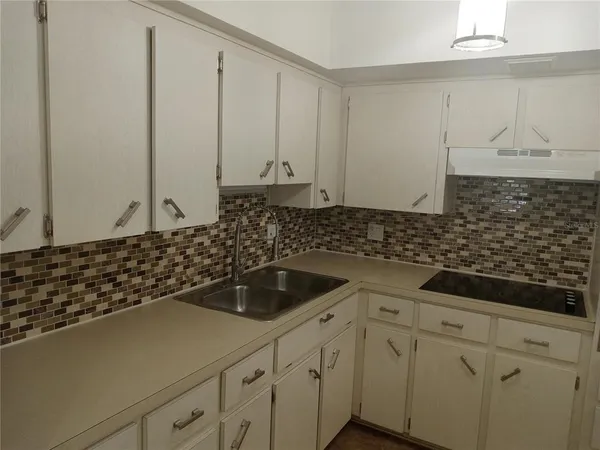 $1,440 | 2331 Finlandia Lane, Unit 53, Clearwater, FL 33763