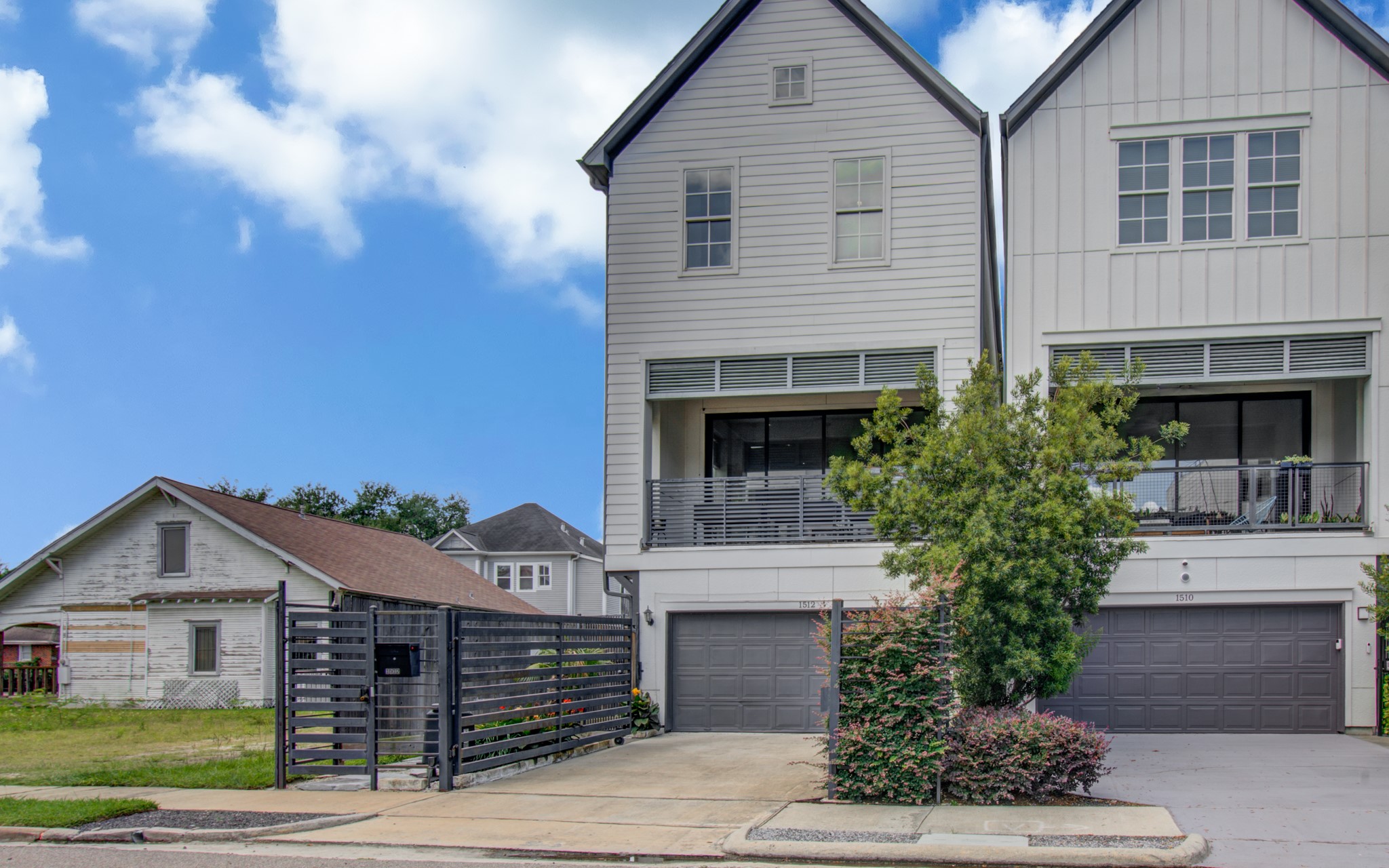 1512 Stuart Street Houston, TX 77004 - Photo 2 of 44