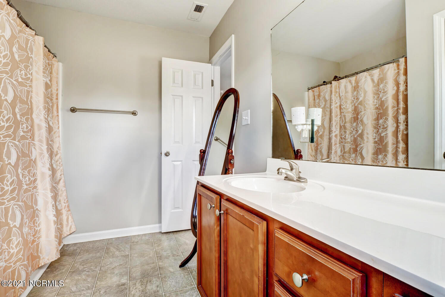 119 Baysden Road Chinquapin, NC 28521 - Photo 21 of 30 119 Baysden Rd Chinquapin NC-large-020-0