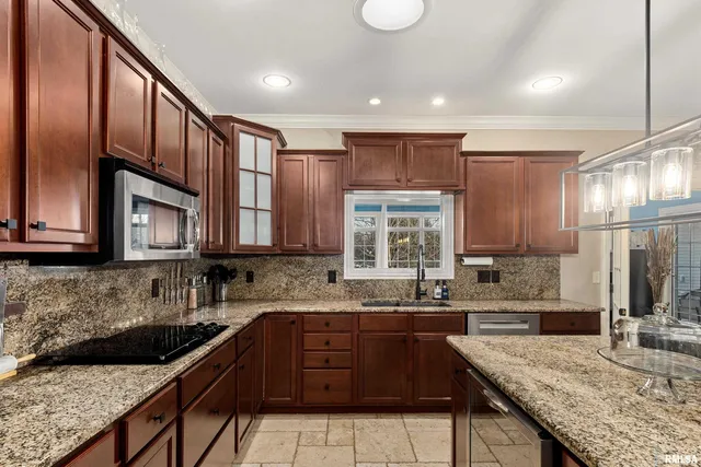 $625,000 | 3220 West Rosebury Lane, Dunlap, IL 61525