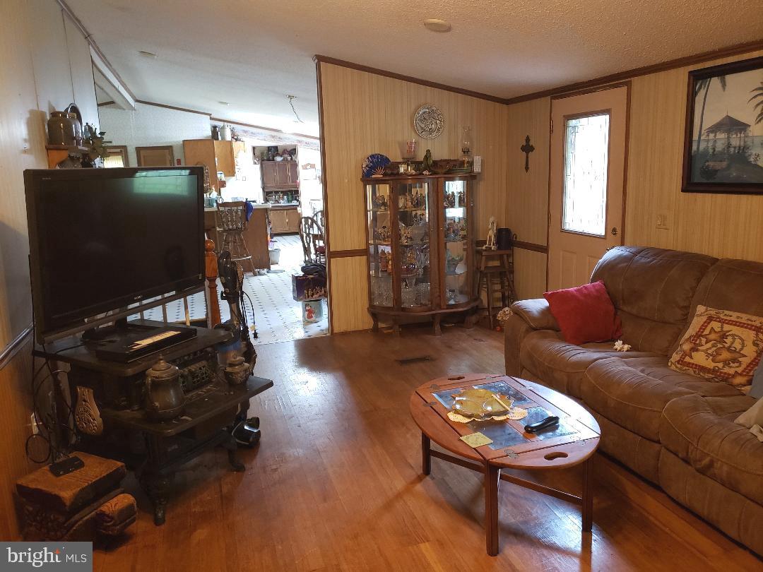 736 New Bridge Road Rising Sun, MD 21911 - Photo 16 of 32 Main floor family room