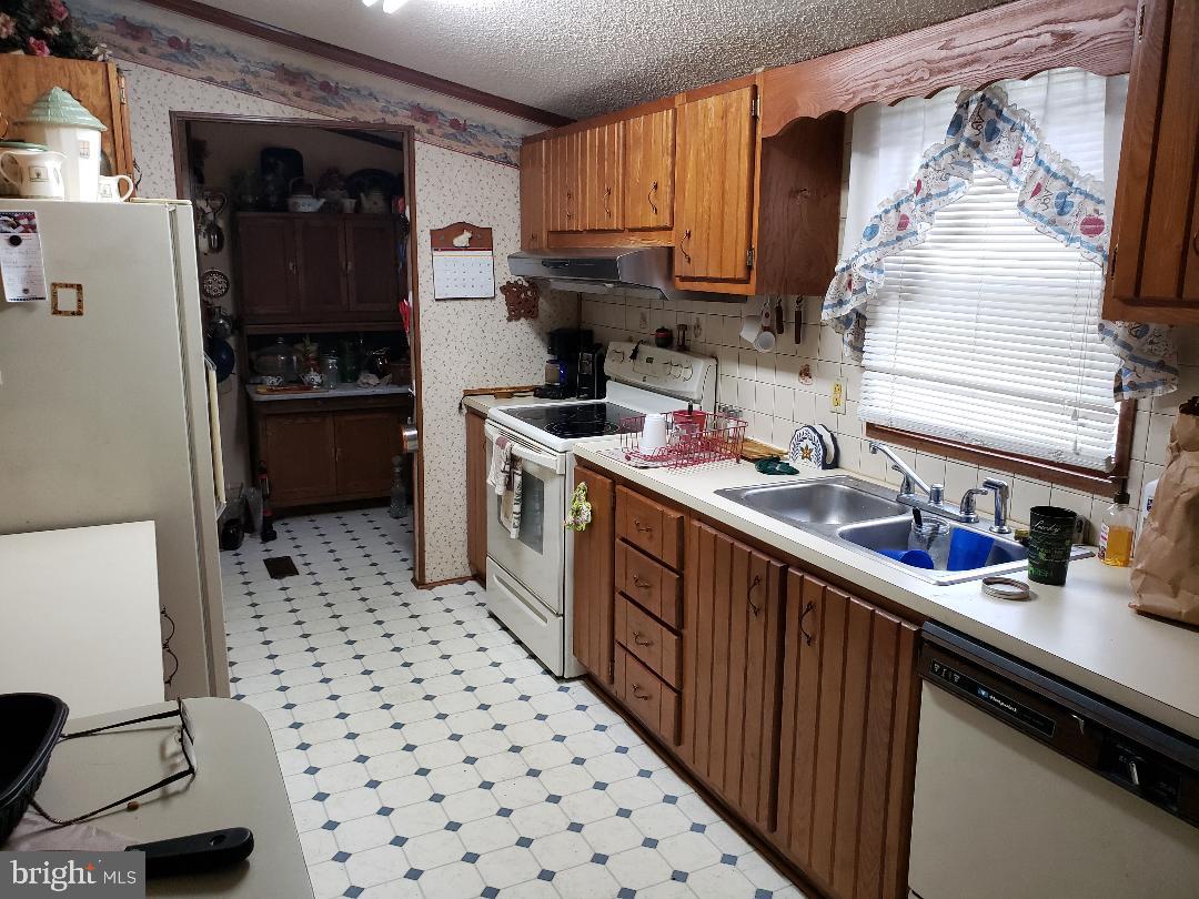 736 New Bridge Road Rising Sun, MD 21911 - Photo 10 of 32 Kitchen