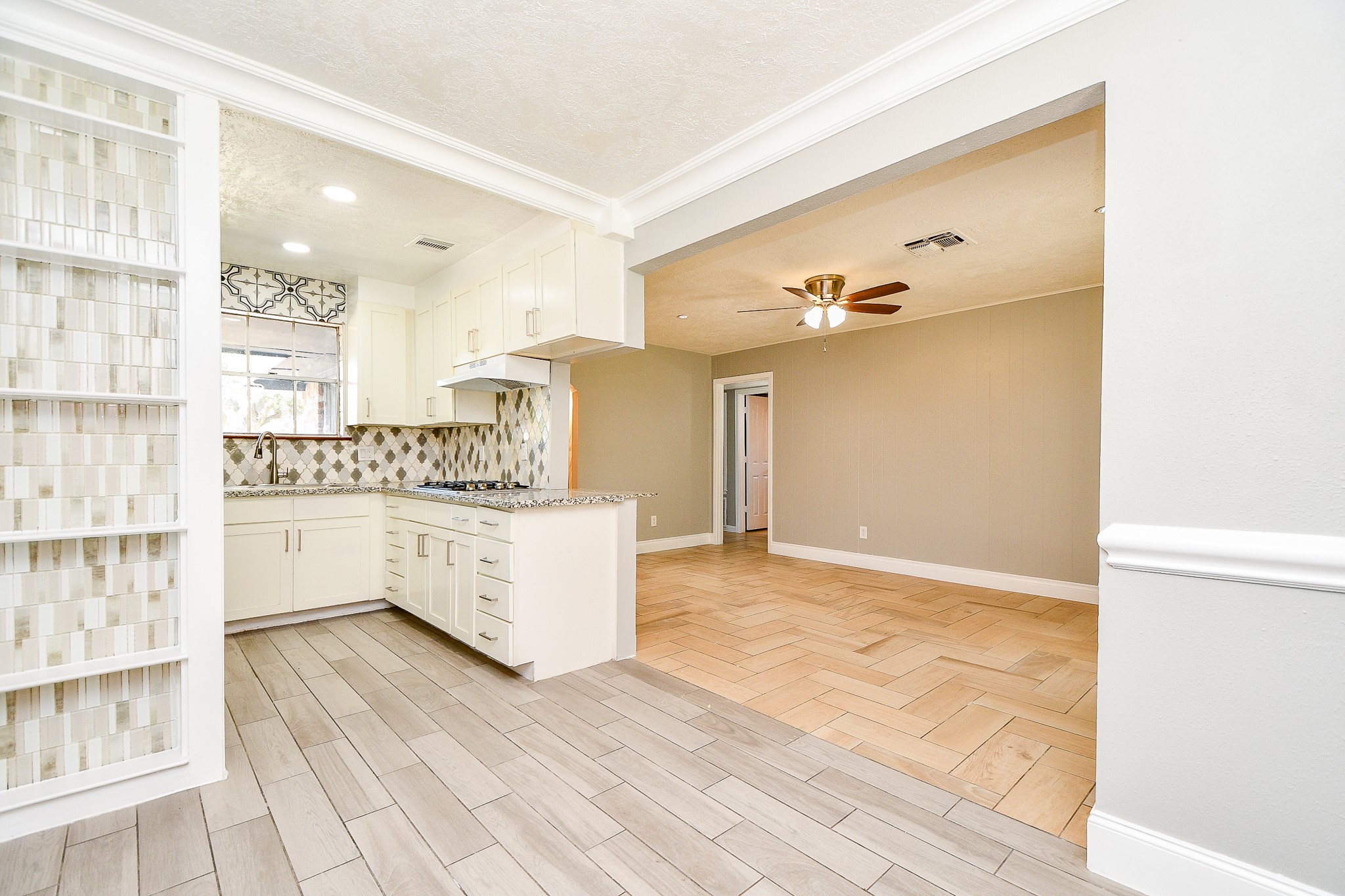 7619 West Gulf Bank Road Houston, TX 77040 - Photo 7 of 33