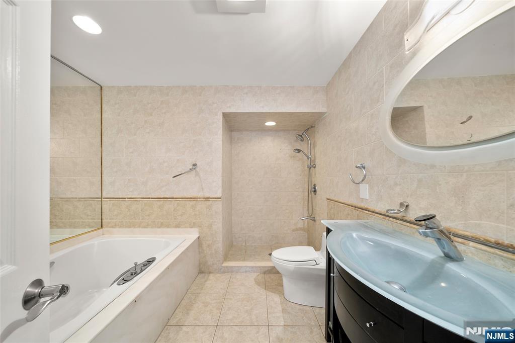 300 Gorge Road, Unit 1 Cliffside Park, NJ 07010 - Photo 15 of 33