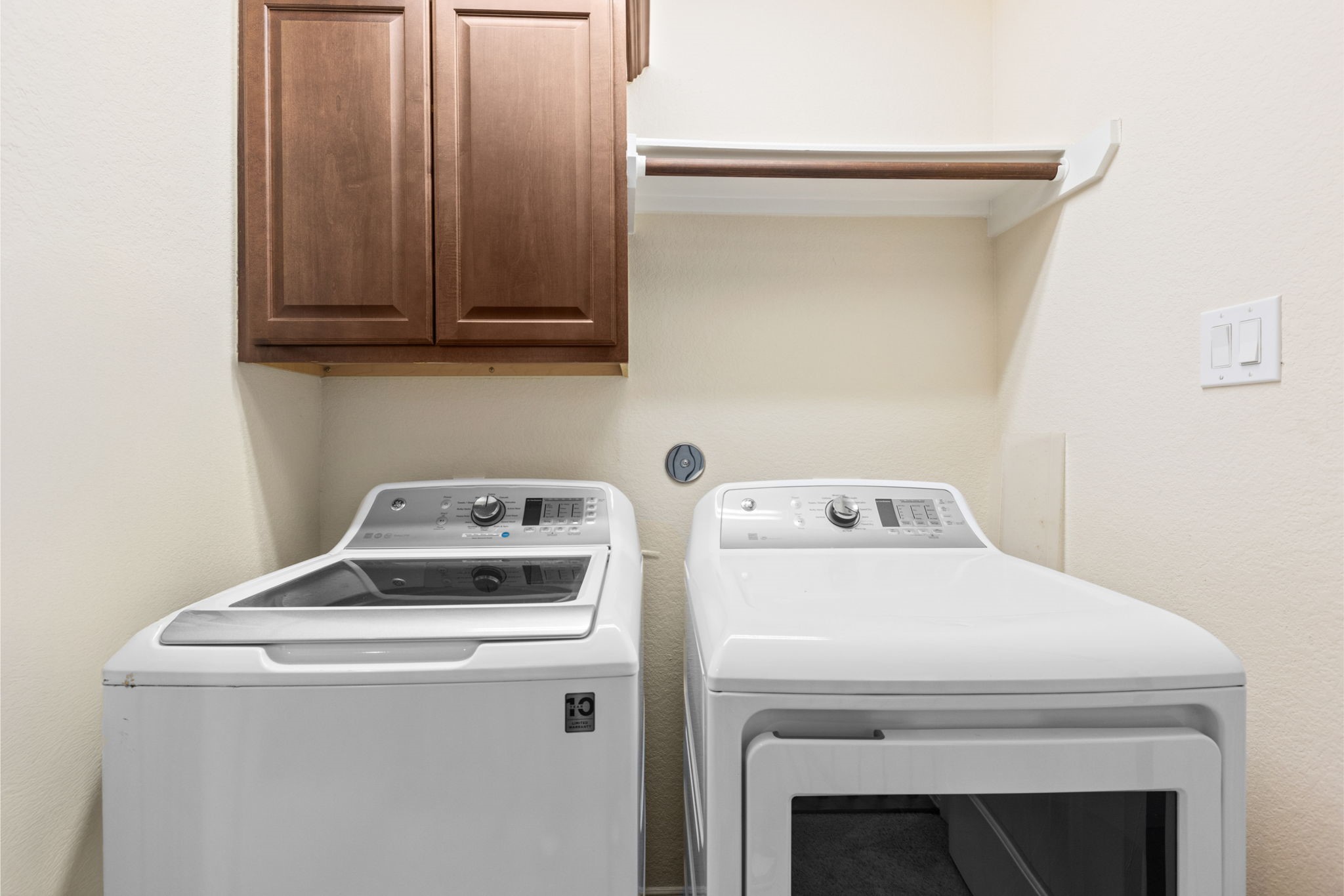 1172 West 17th Street Houston, TX 77008 - Photo 19 of 29 Washer and Dryer can be found on the third floor next to the Primary and a secondary bedroom.