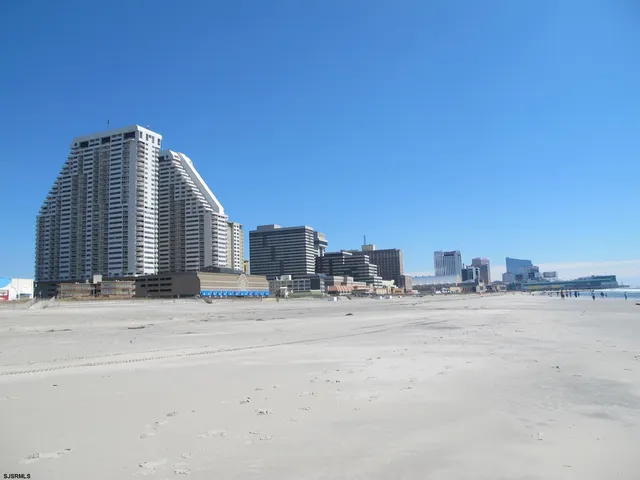 $279,000 | 3101 Boardwalk, Unit 24092, Atlantic City, NJ 08401