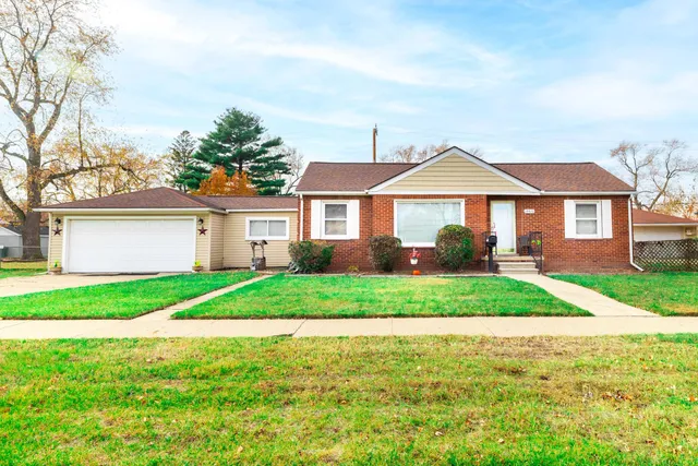 $178,900 | 14420 Trenton Road, Southgate, MI 48195