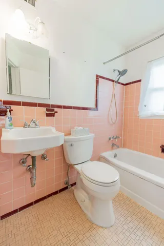 $178,900 | 14420 Trenton Road, Southgate, MI 48195