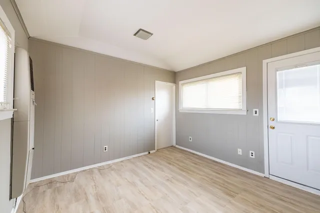 $178,900 | 14420 Trenton Road, Southgate, MI 48195